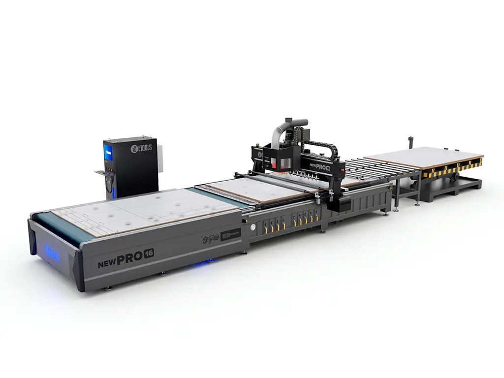 Router CNC New Pro 16 UL em perspectiva: lift carregador com a pilha de chapas e mesa de rolos à direita, pórtico com magazine sobre a mesa no centro e esteira de descarga com peças cortadas à esquerda, ao lado do gabinete do comando